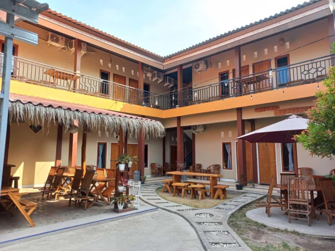 Asta Homestay 카리문자와 외부 사진