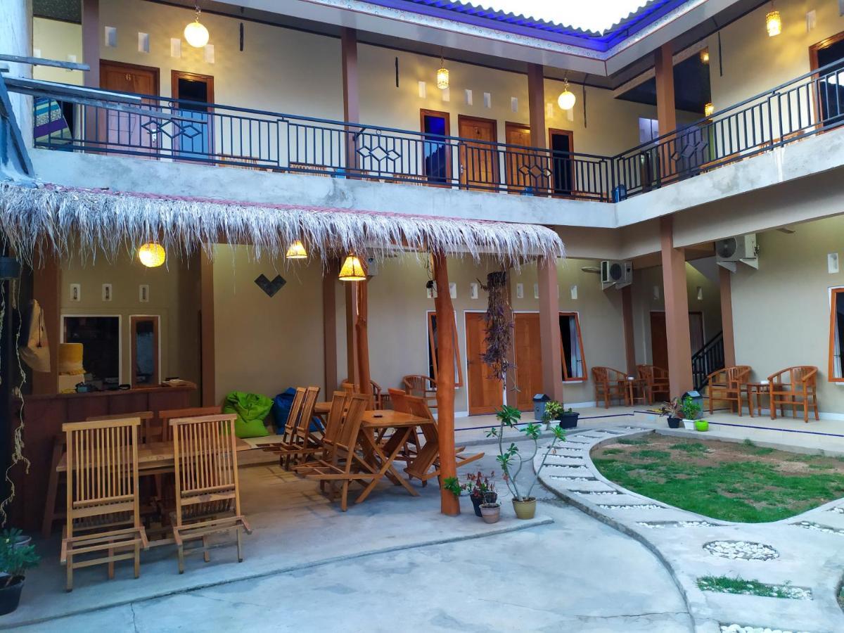 Asta Homestay 카리문자와 외부 사진